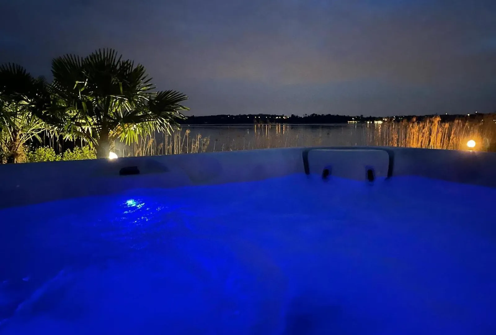 Lake Home Holiday Wellness Villa Da Sogno Sul Lago Pusiano 0*,  Italia