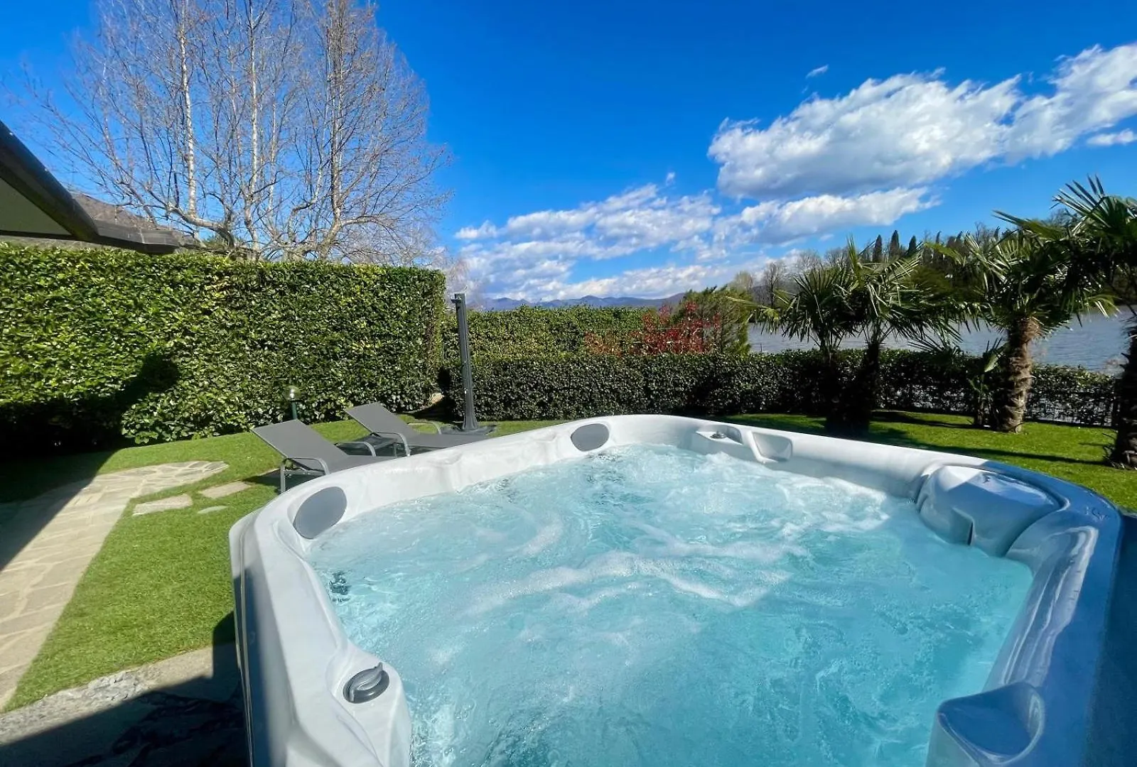 Lake Home Holiday Wellness Villa Da Sogno Sul Lago Pusiano 0*,